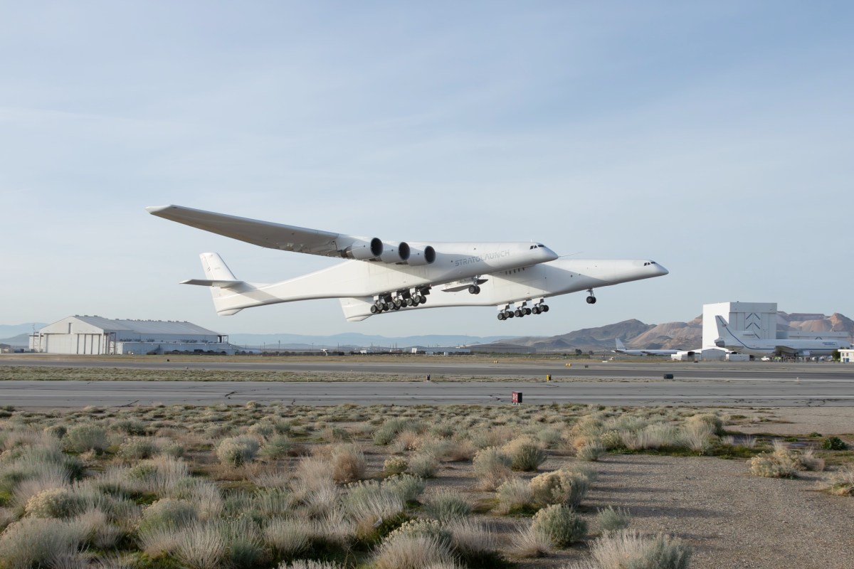 Stratolaunch takeoff